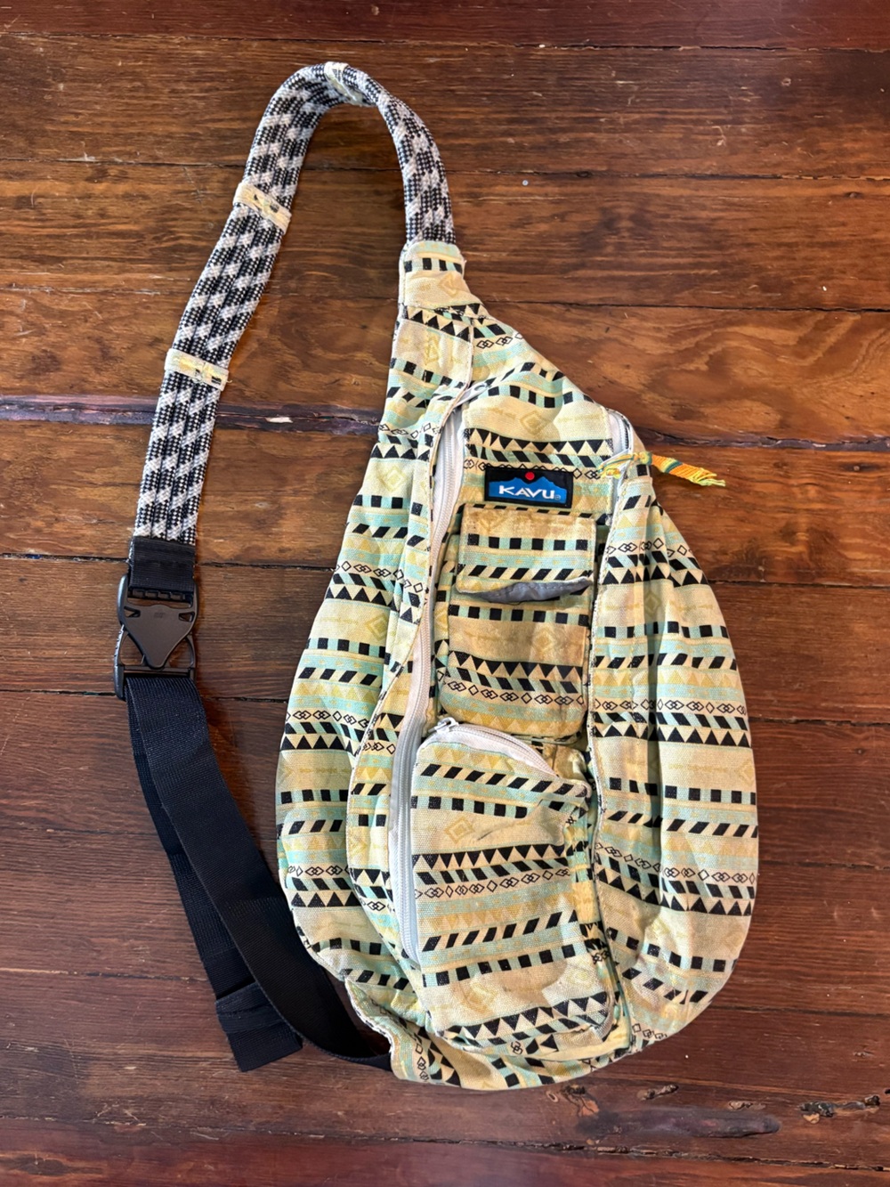 Kavu yellow green teardrop sling shoulder bag backpack